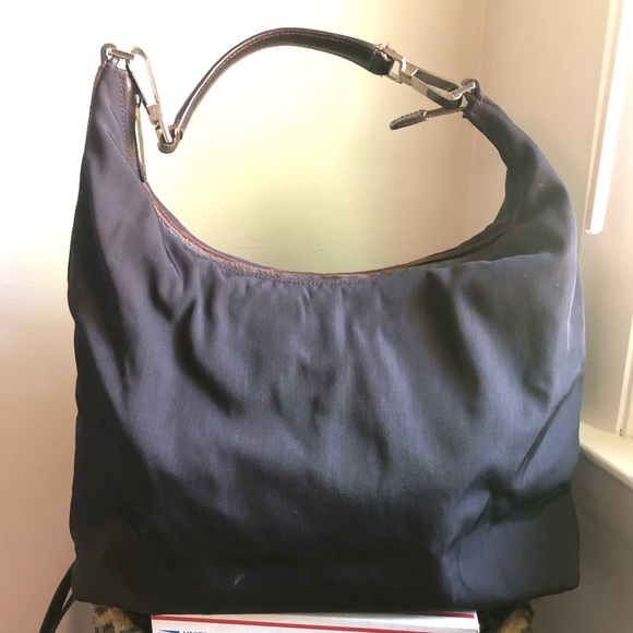 GUC Gucci Leather & Nylon Shoulder Bag - Picture 2 of 14